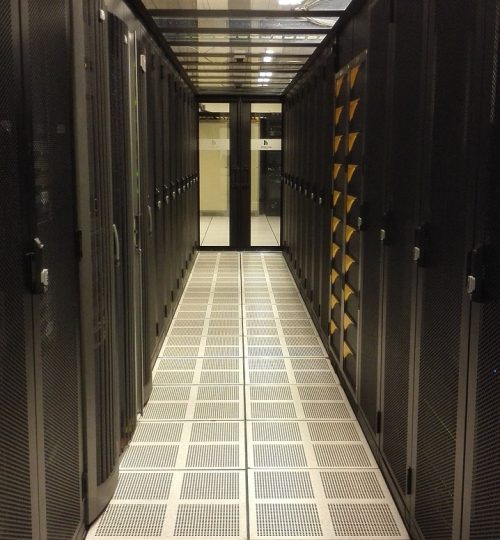 server room, data center, computers