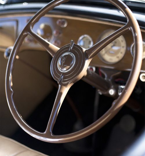 steering wheel, cockpit, driver's seat